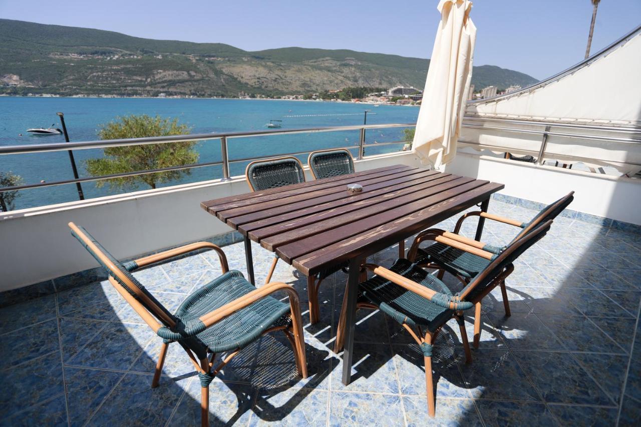 Apartments Cebra Herceg Novi Esterno foto
