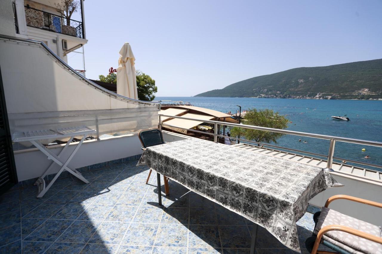 Apartments Cebra Herceg Novi Esterno foto